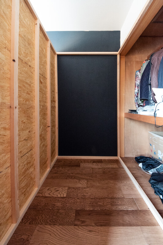 部屋の中に小さな小屋を作る 書斎 ウォークインクローゼット 秘密基地に最適 99 Diy Diyブログ