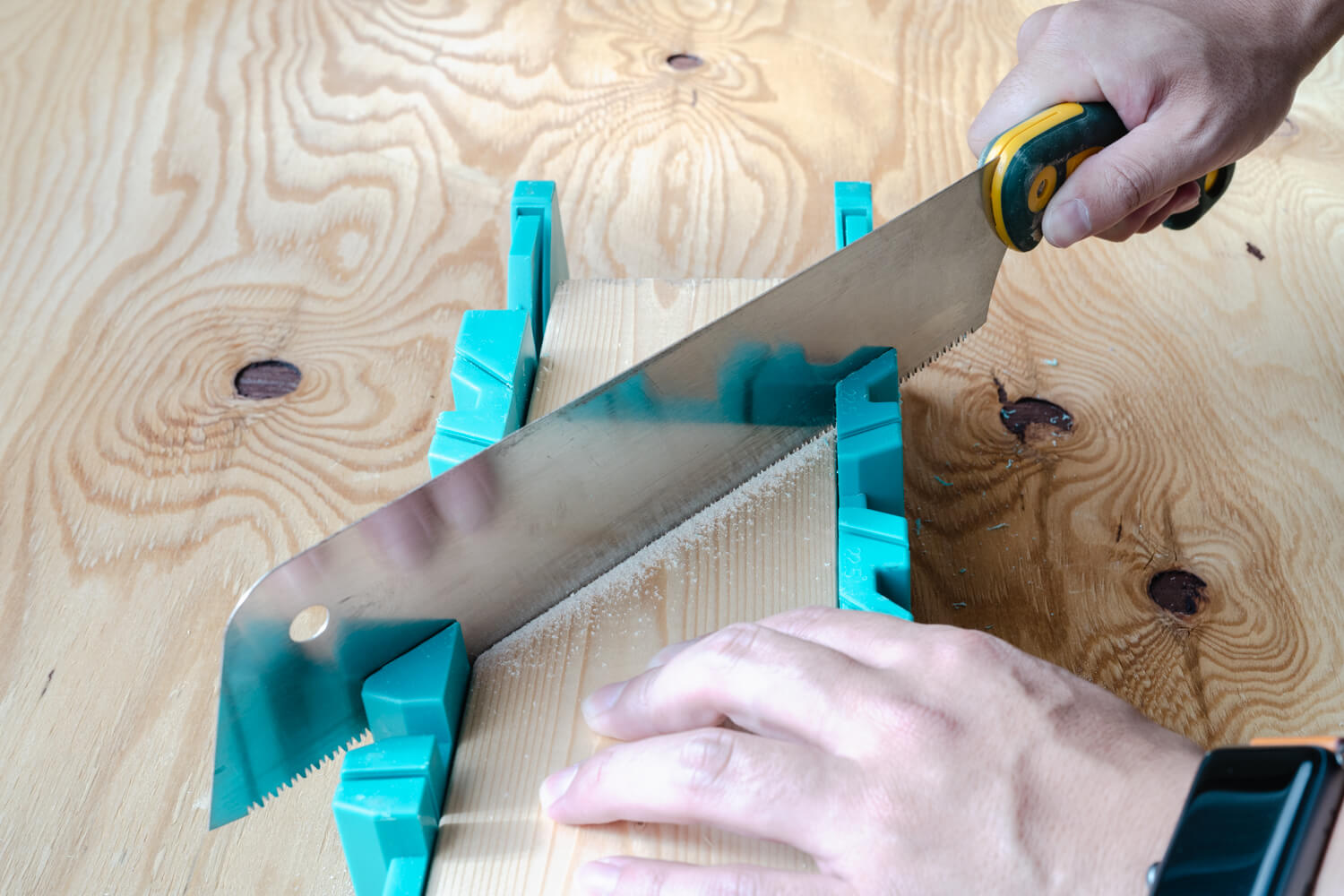 木材を30 や45 に切る3つの方法 マイターボックス 丸ノコ スライド丸ノコ 99 Diy Diyブログ