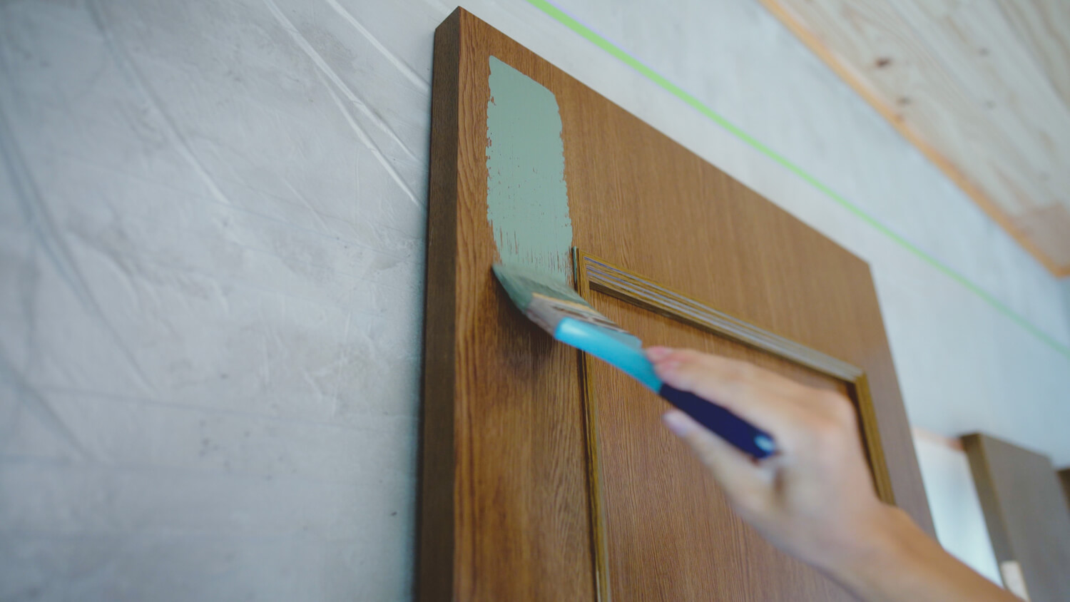 塗装 プリント 合板 部屋の壁がプリント合板である場合の塗装方法