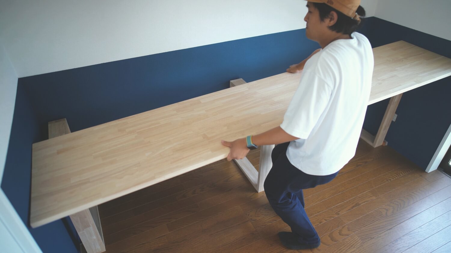 デスクDIY】横長・壁幅いっぱいの2〜3人座れる机を子供部屋に作る | 99 